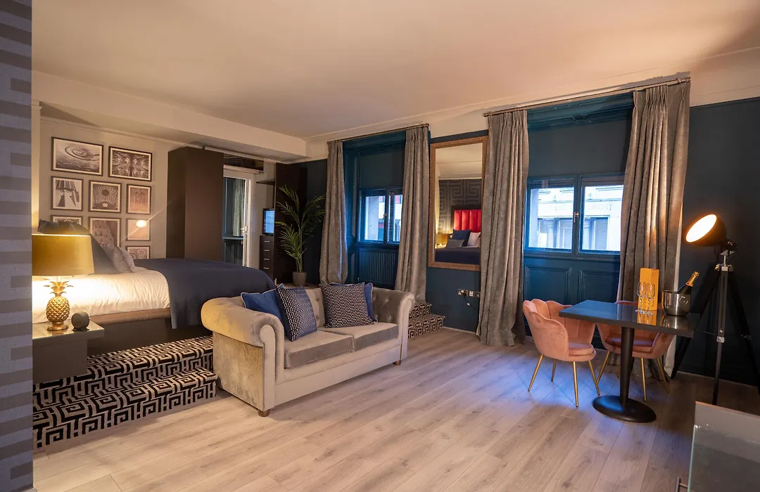 62 Castle Street Hotel-1